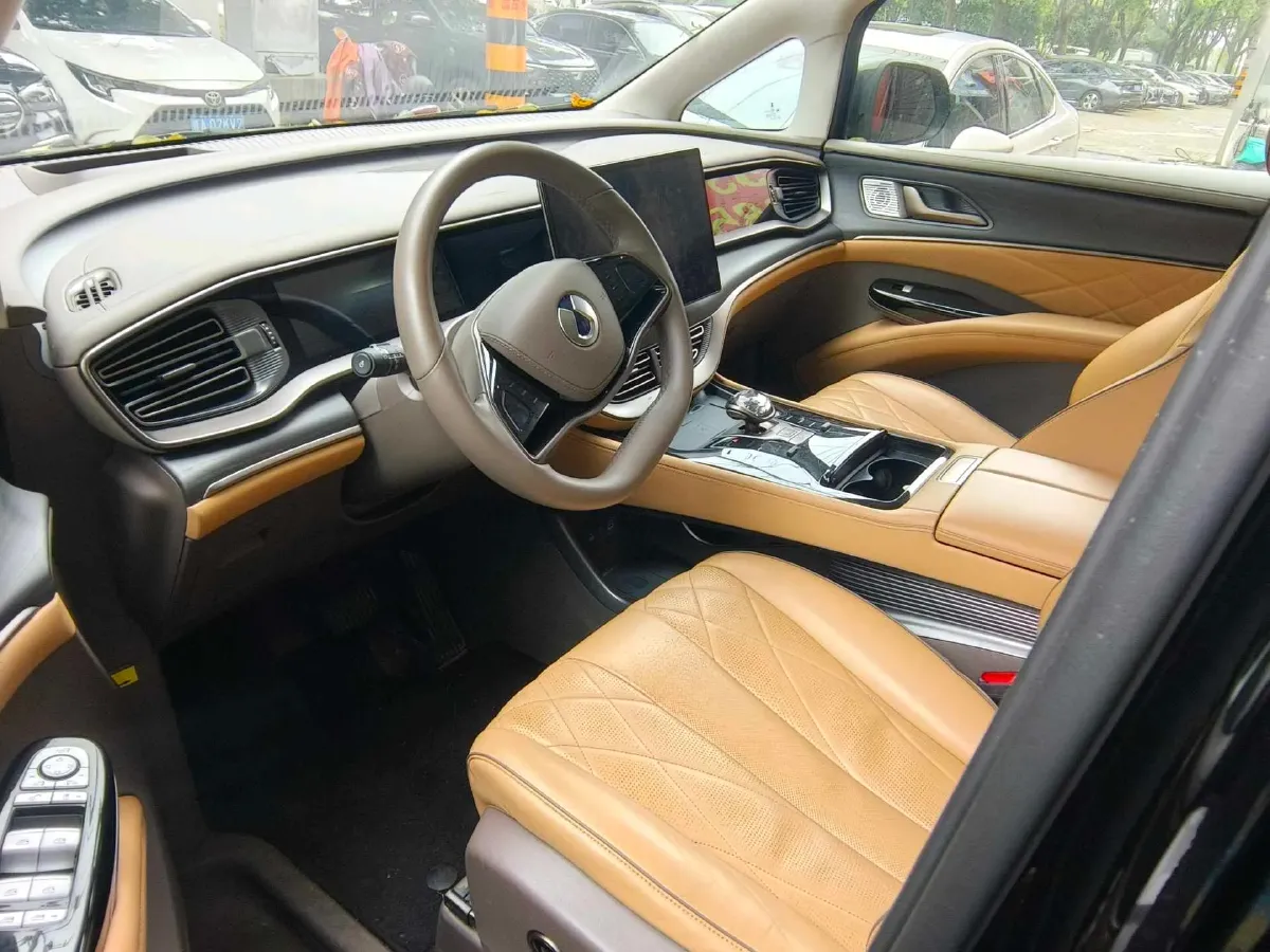 2022 Mercedes-Benz GLC Class 2.0T 197HP L4 9AT,autocango,china used car exporter,china ev exporter,chinese used car exporter,chinese used ev exporter