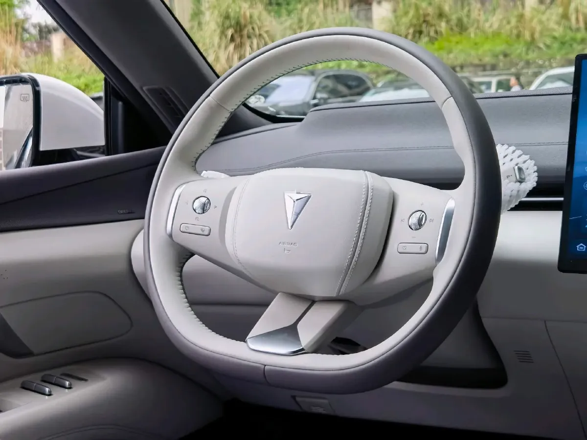 2026 Deepal L07 BEV,autocango,china used car exporter,china ev exporter,chinese used car exporter,chinese used ev exporter