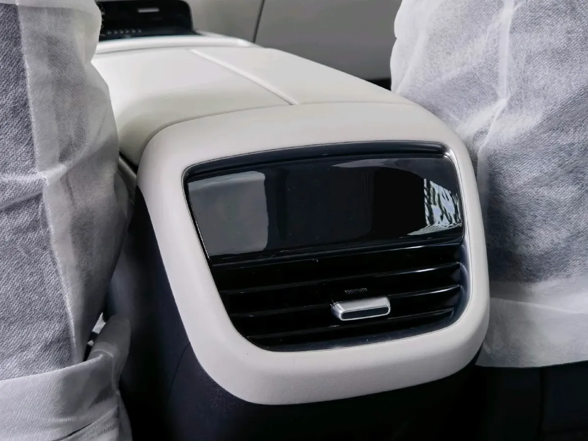 2026 Deepal L07 BEV,autocango,china used car exporter,china ev exporter,chinese used car exporter,chinese used ev exporter