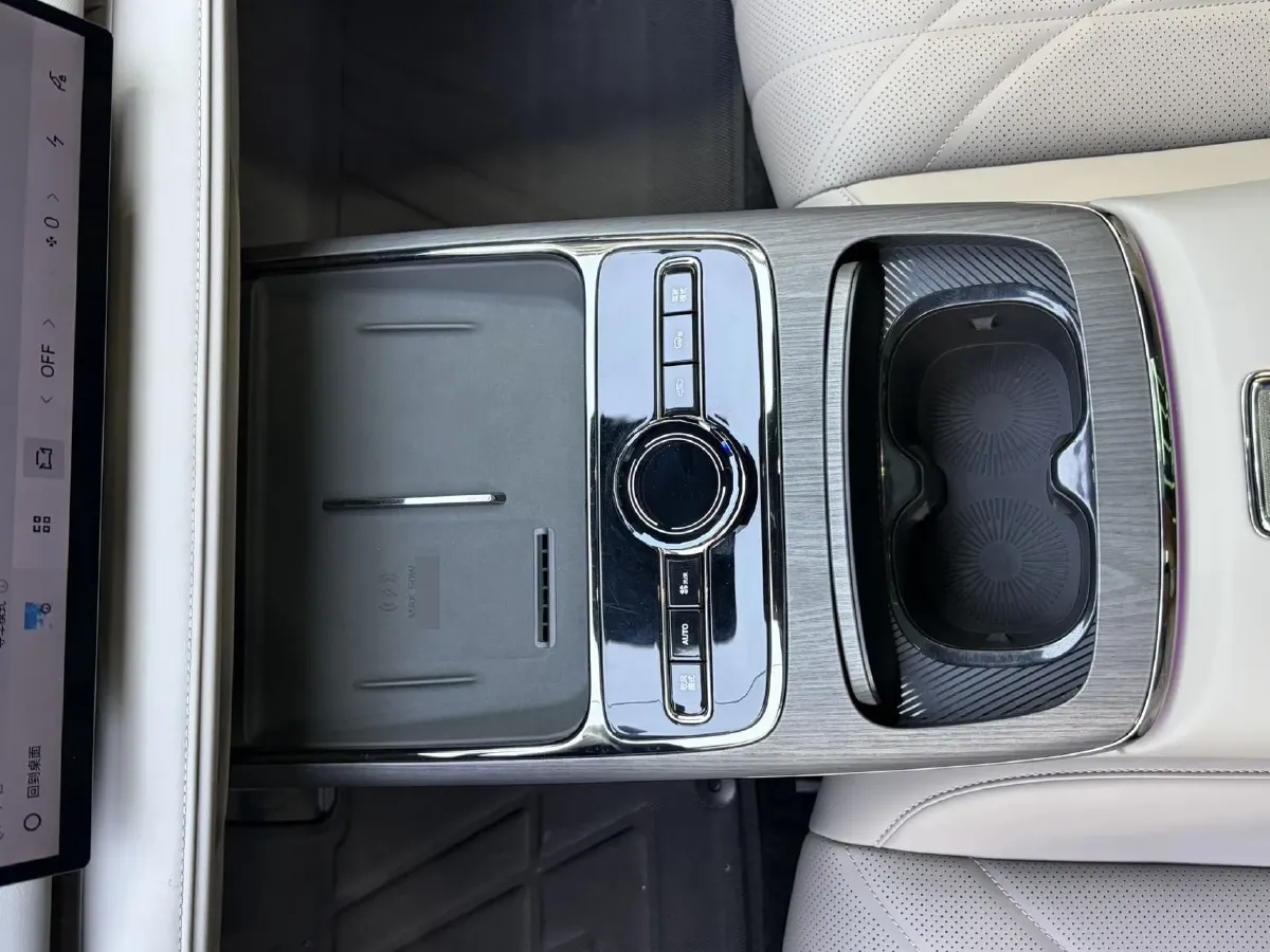 2025 Geely Galaxy Starshine 8 1.5T 163HP L4 3DHT PHEV 27.69KWH,autocango,china used car exporter,china ev exporter,chinese used car exporter,chinese used ev exporter