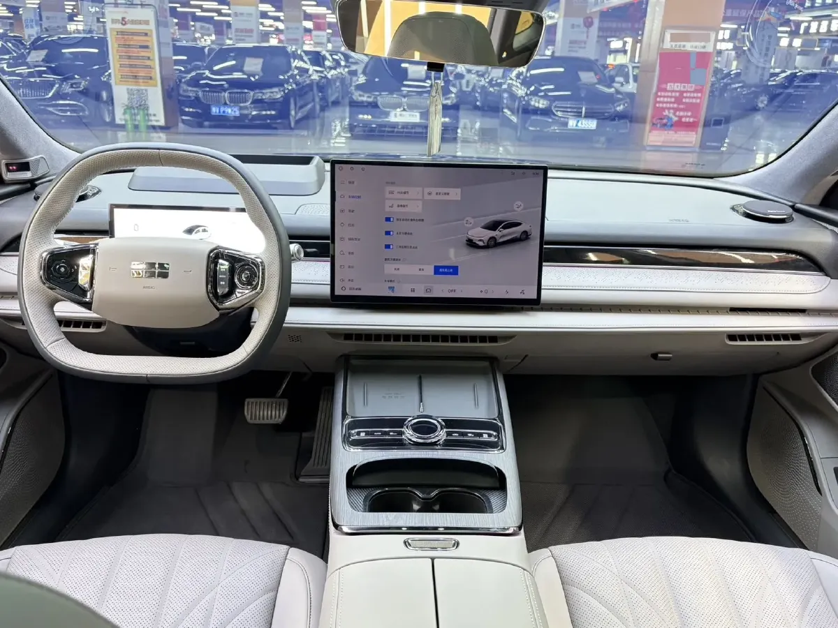 2025 Geely Galaxy Starshine 8 1.5T 163HP L4 3DHT PHEV 27.69KWH,autocango,china used car exporter,china ev exporter,chinese used car exporter,chinese used ev exporter