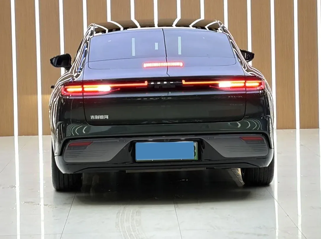 2025 Geely Galaxy Starshine 8 1.5T 163HP L4 3DHT PHEV 27.69KWH,autocango,china used car exporter,china ev exporter,chinese used car exporter,chinese used ev exporter