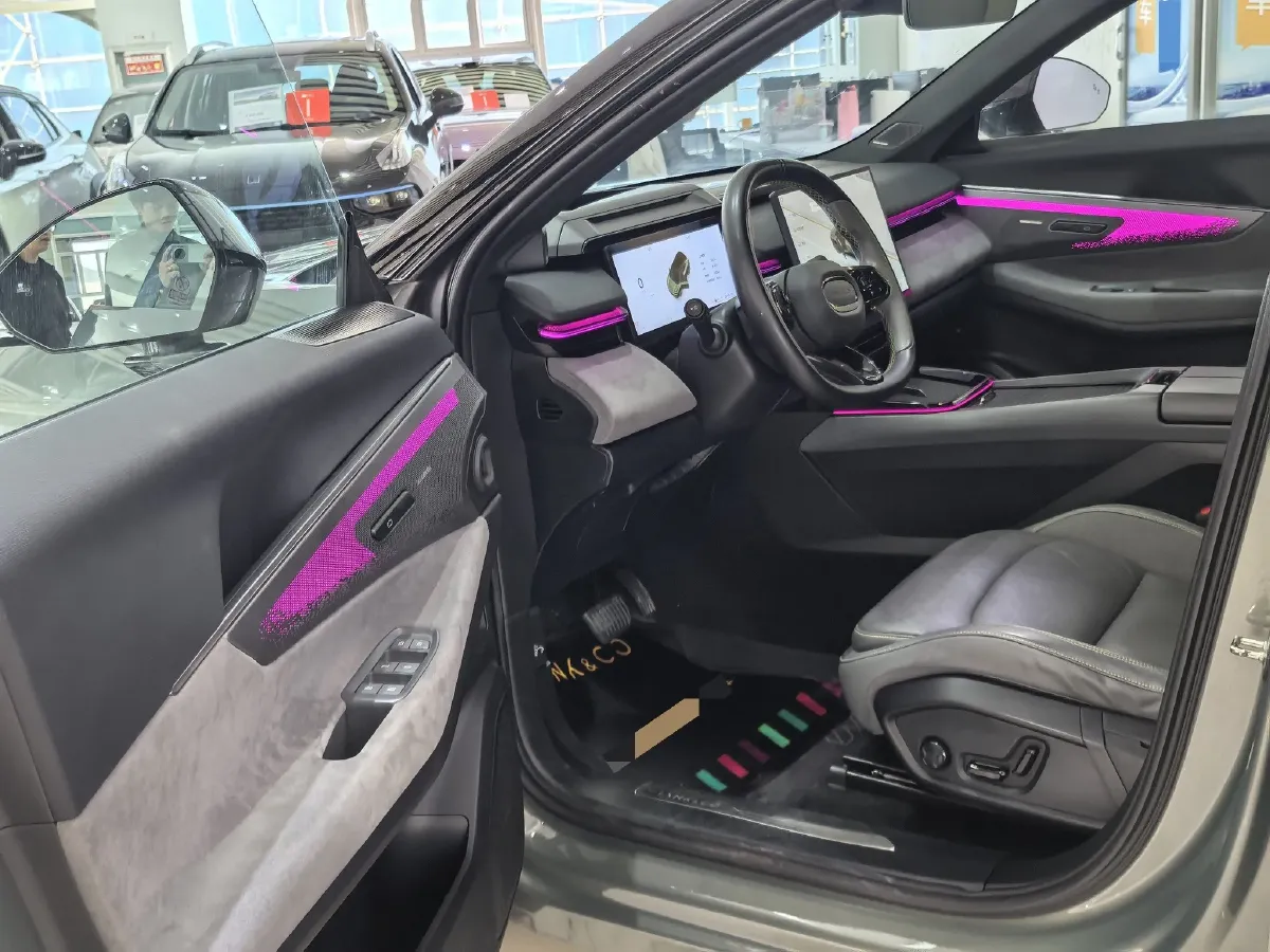 2023 LYNK&CO 08 EM-P 1.5T 163HP L4 3DHT PHEV 39.6KWH,autocango,china used car exporter,china ev exporter,chinese used car exporter,chinese used ev exporter