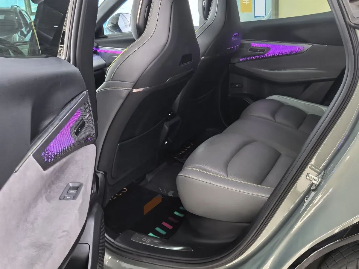 2023 LYNK&CO 08 EM-P 1.5T 163HP L4 3DHT PHEV 39.6KWH,autocango,china used car exporter,china ev exporter,chinese used car exporter,chinese used ev exporter