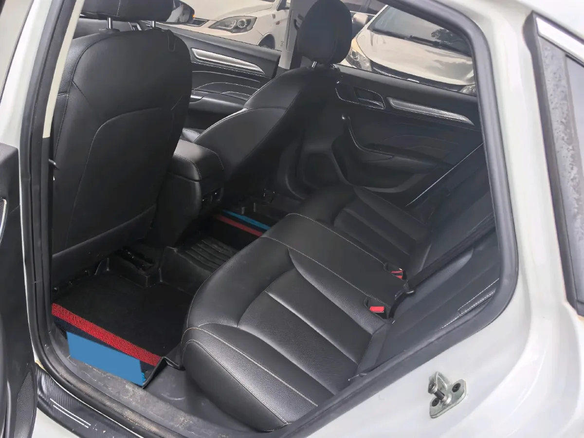 2020 Roewe i6 1.6L 125HP L4 CVT,autocango,china used car exporter,china ev exporter,chinese used car exporter,chinese used ev exporter