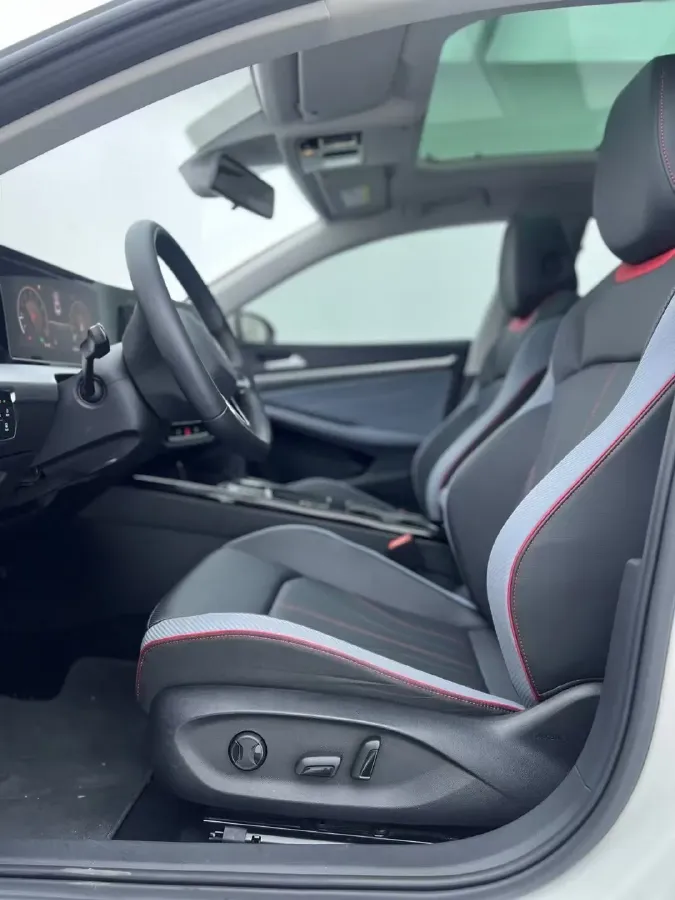 2022 Volkswagen Lavida 1.4T 150HP L4 7DCT,autocango,china used car exporter,china ev exporter,chinese used car exporter,chinese used ev exporter