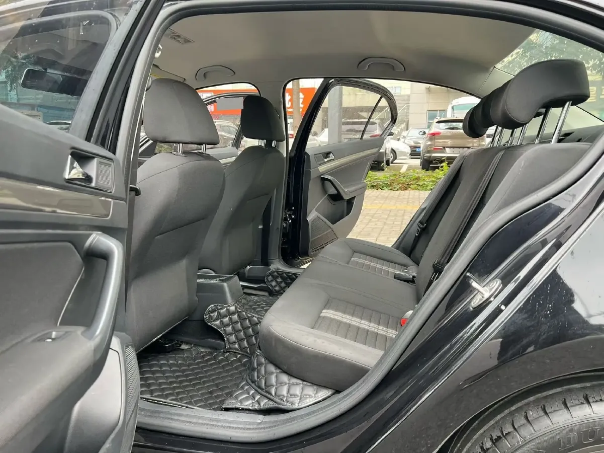 2019 ChangAn Eado XT 1.6L 128HP L4 6AT,autocango,china used car exporter,china ev exporter,chinese used car exporter,chinese used ev exporter