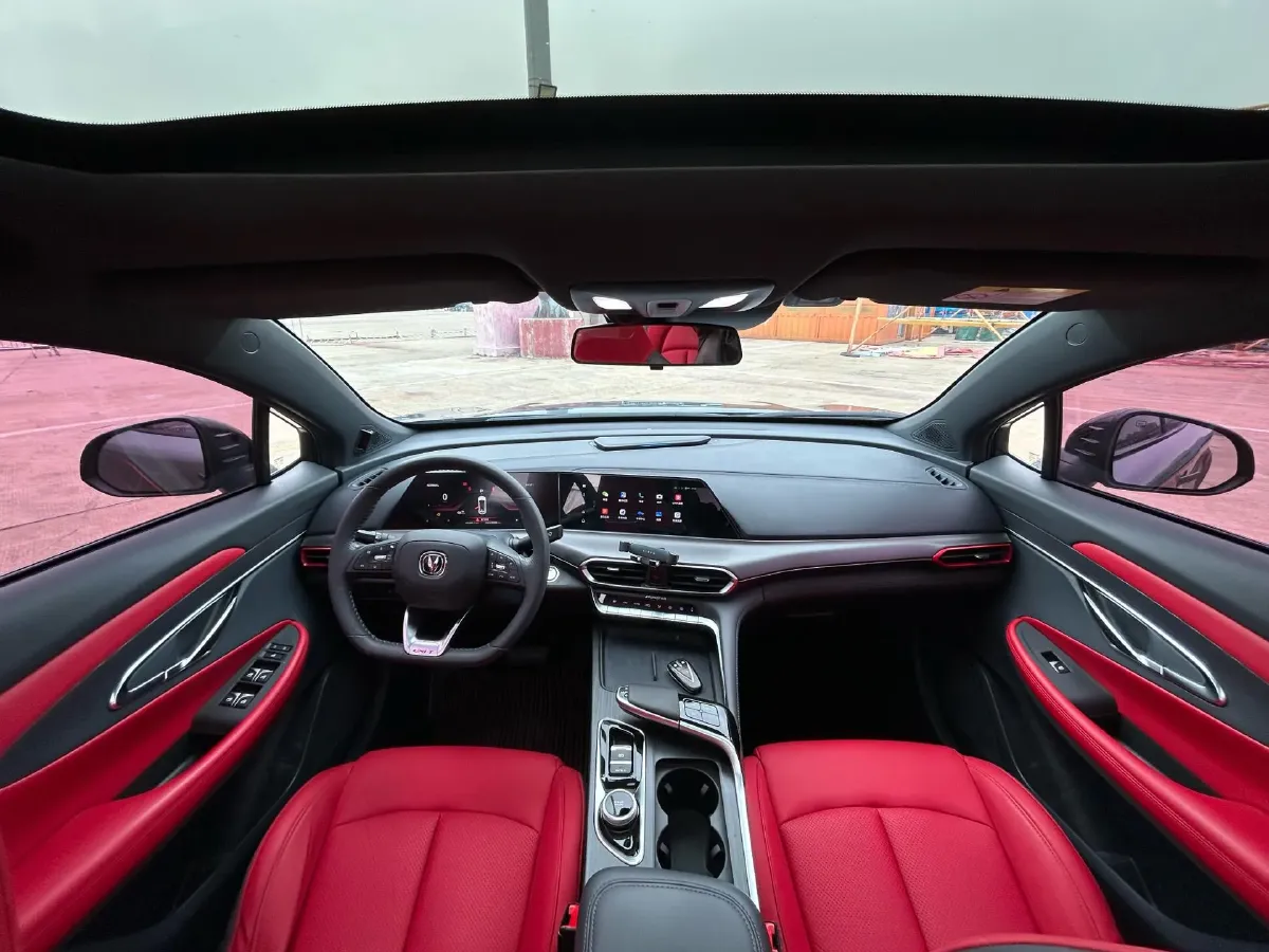 2020 ChangAn UNI-T 1.5T 180HP L4 7DCT,autocango,china used car exporter,china ev exporter,chinese used car exporter,chinese used ev exporter