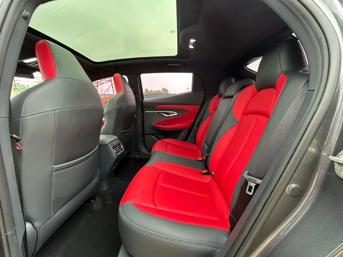 2020 ChangAn UNI-T 1.5T 180HP L4 7DCT,autocango,china used car exporter,china ev exporter,chinese used car exporter,chinese used ev exporter