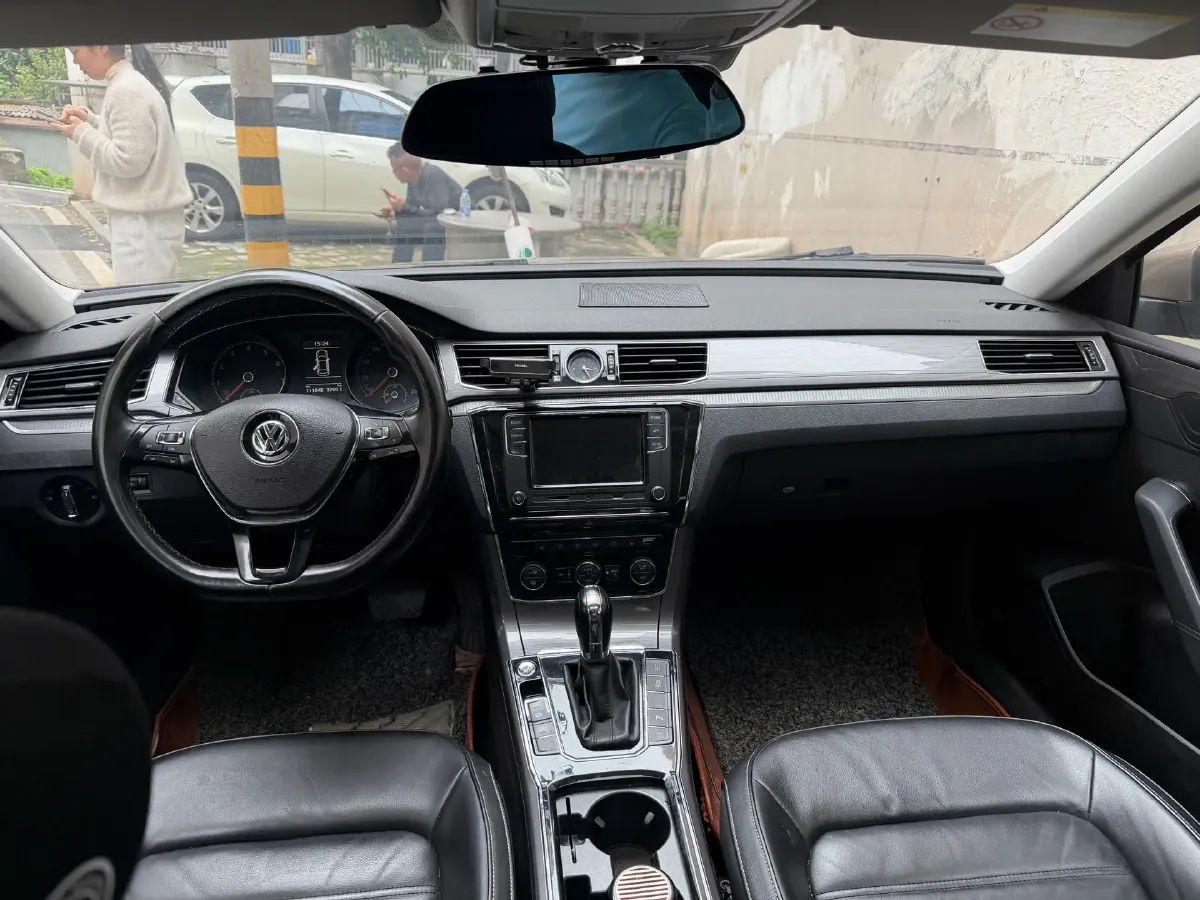 2017 Volkswagen Passat 1.8T 180HP L4 7DCT,autocango,china used car exporter,china ev exporter,chinese used car exporter,chinese used ev exporter
