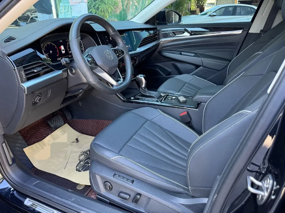 2024 Volkswagen Passat 2.0T 220HP L4 7DCT,autocango,china used car exporter,china ev exporter,chinese used car exporter,chinese used ev exporter
