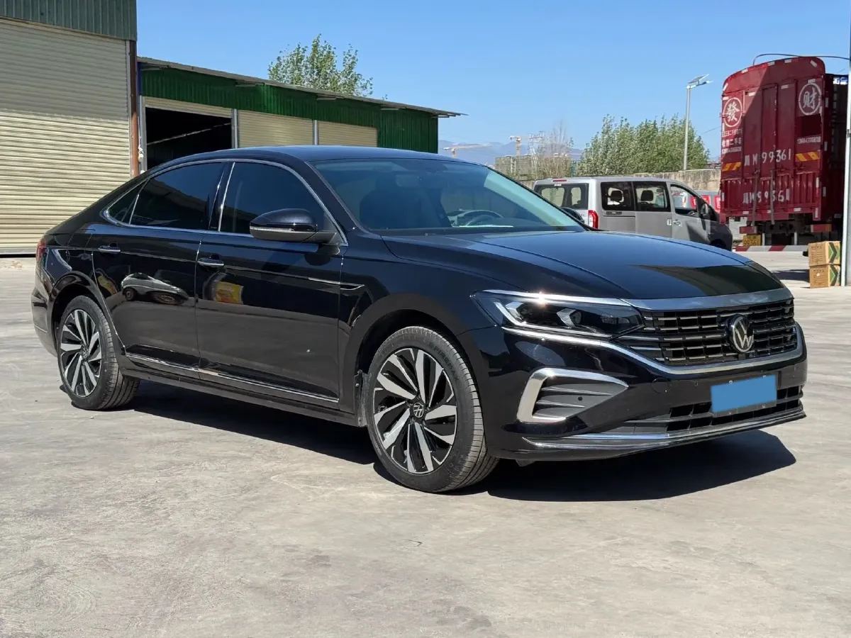 2024 Volkswagen Passat 2.0T 220HP L4 7DCT,autocango,china used car exporter,china ev exporter,chinese used car exporter,chinese used ev exporter