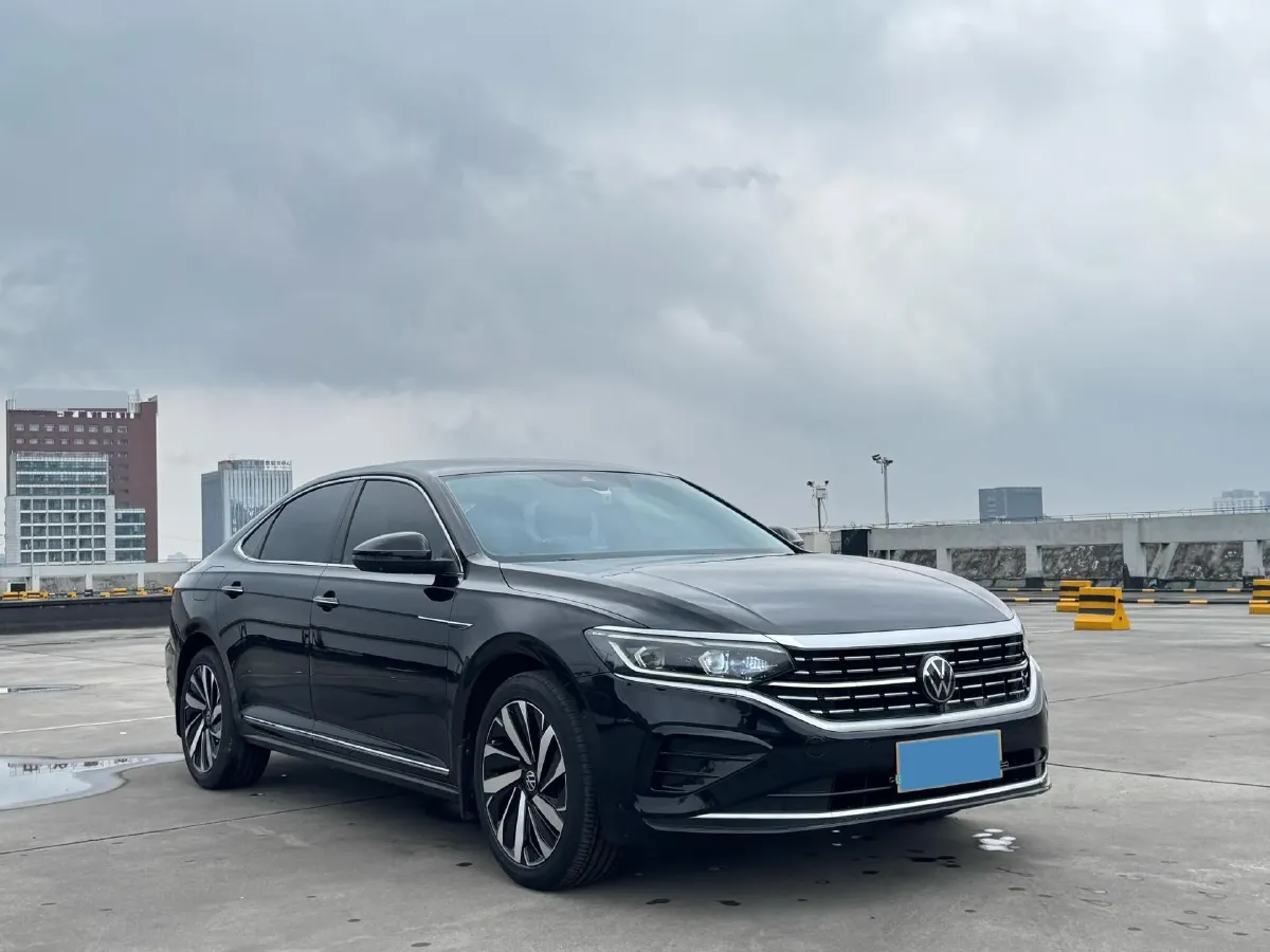 2023 Volkswagen Passat 2.0T 186HP L4 7DCT,autocango,china used car exporter,china ev exporter,chinese used car exporter,chinese used ev exporter