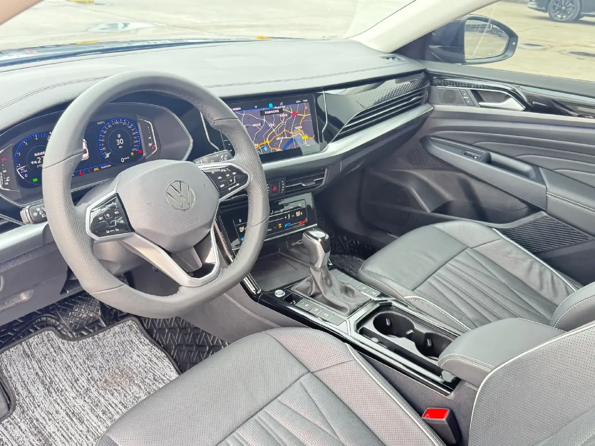 2023 Volkswagen Passat 2.0T 186HP L4 7DCT,autocango,china used car exporter,china ev exporter,chinese used car exporter,chinese used ev exporter