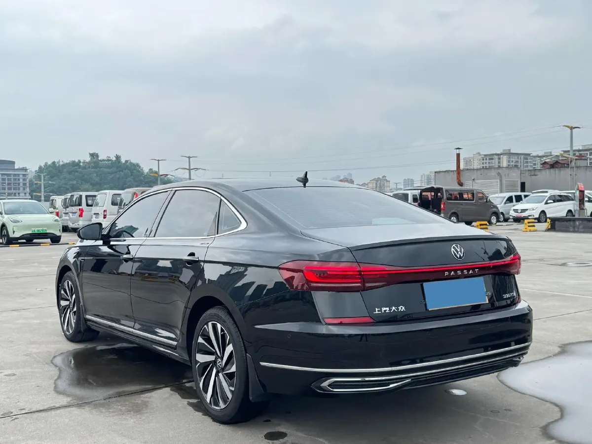 2023 Volkswagen Passat 2.0T 186HP L4 7DCT,autocango,china used car exporter,china ev exporter,chinese used car exporter,chinese used ev exporter