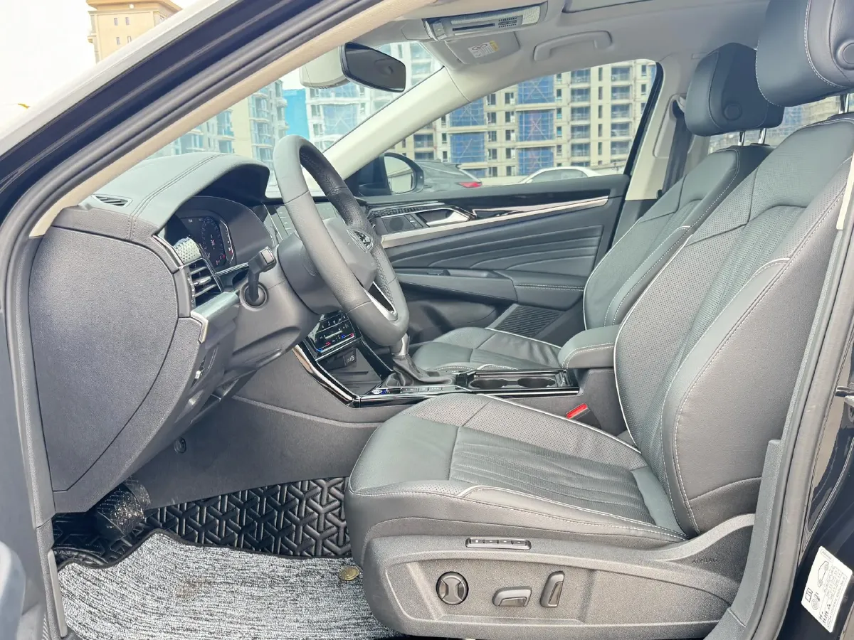 2023 Volkswagen Passat 2.0T 186HP L4 7DCT,autocango,china used car exporter,china ev exporter,chinese used car exporter,chinese used ev exporter