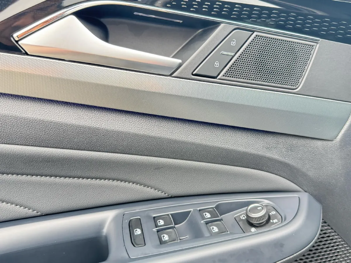 2023 Volkswagen Passat 2.0T 186HP L4 7DCT,autocango,china used car exporter,china ev exporter,chinese used car exporter,chinese used ev exporter