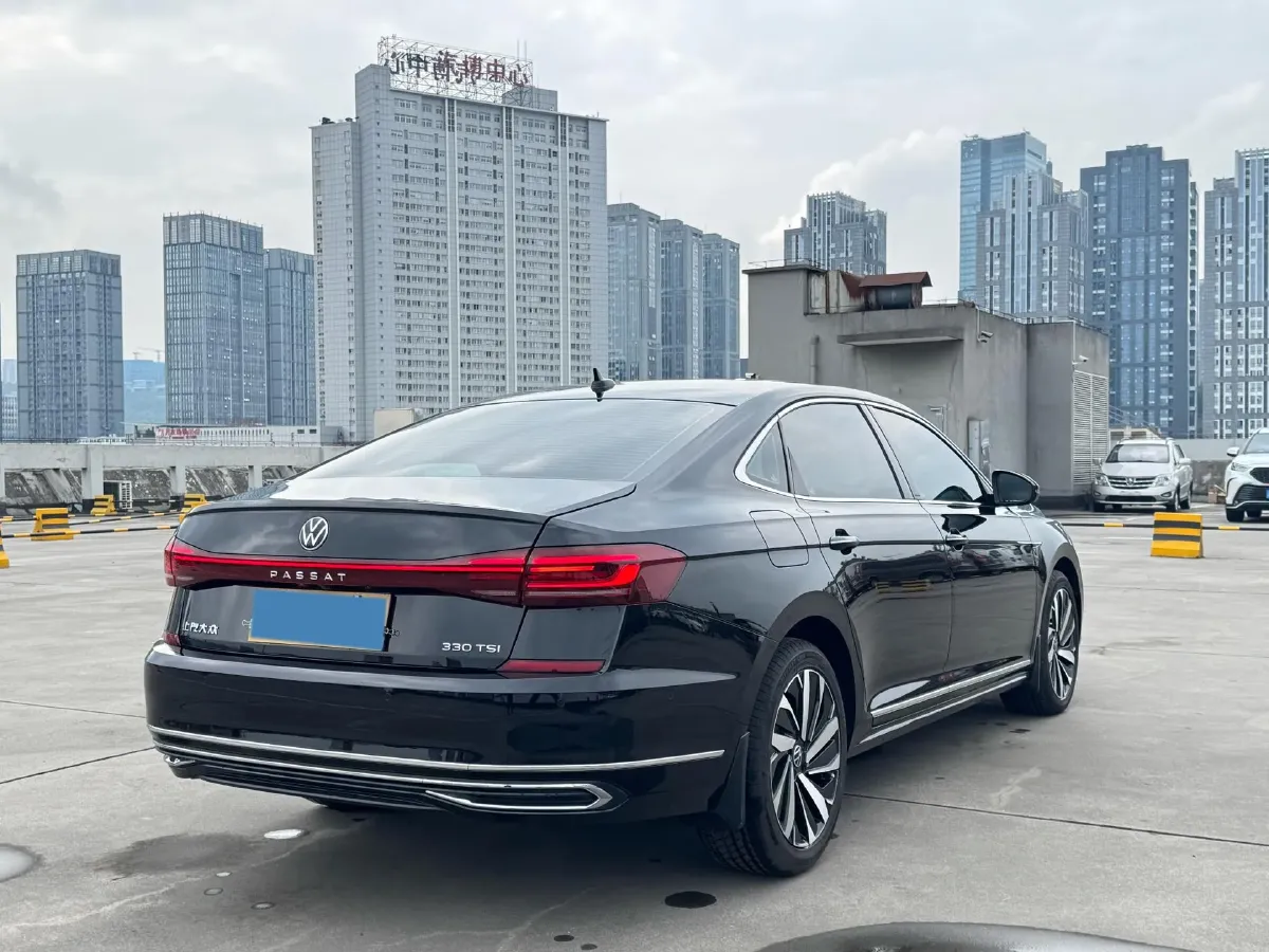 2023 Volkswagen Passat 2.0T 186HP L4 7DCT,autocango,china used car exporter,china ev exporter,chinese used car exporter,chinese used ev exporter