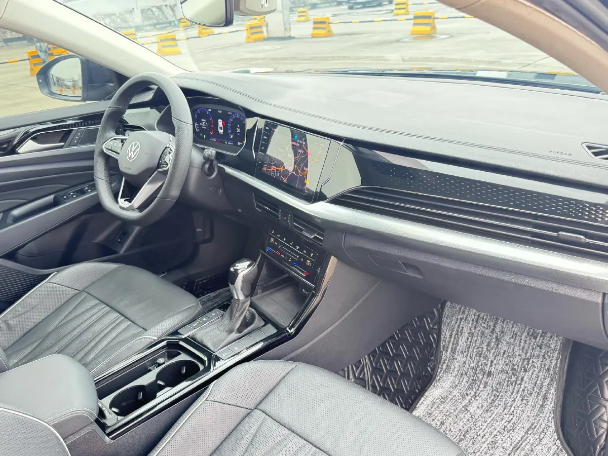 2023 Volkswagen Passat 2.0T 186HP L4 7DCT,autocango,china used car exporter,china ev exporter,chinese used car exporter,chinese used ev exporter