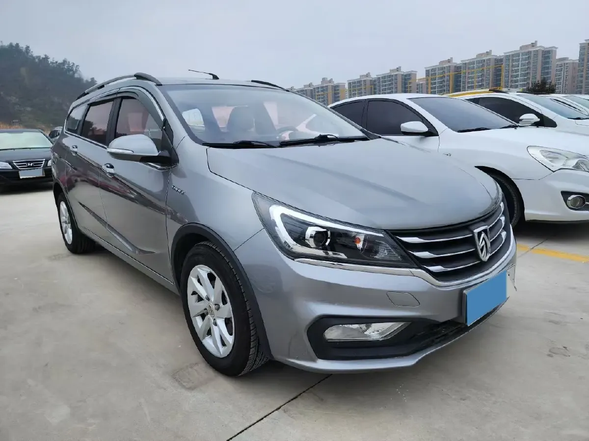 2017 BaoJun 560 1.5T 150HP L4 6MT,autocango,china used car exporter,china ev exporter,chinese used car exporter,chinese used ev exporter