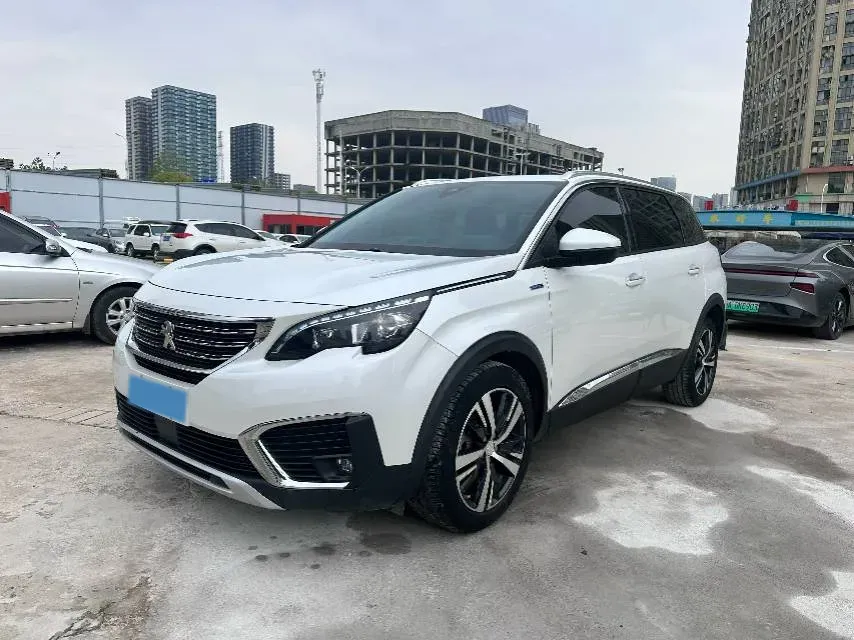 2017 Peugeot 5008 1.8T 204HP L4 6AT,autocango,china used car exporter,china ev exporter,chinese used car exporter,chinese used ev exporter