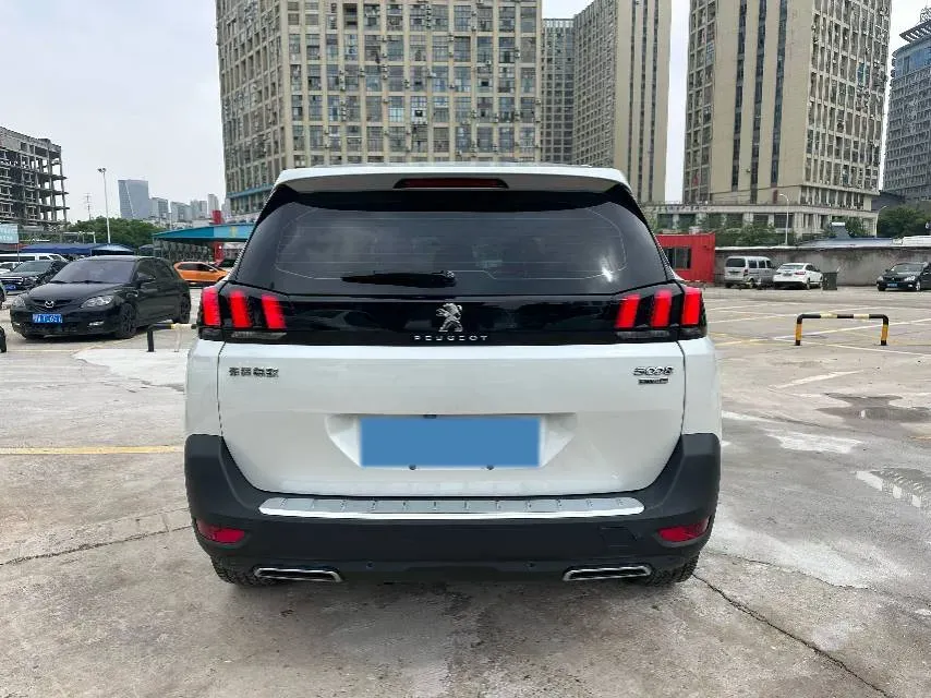 2017 Peugeot 5008 1.8T 204HP L4 6AT,autocango,china used car exporter,china ev exporter,chinese used car exporter,chinese used ev exporter