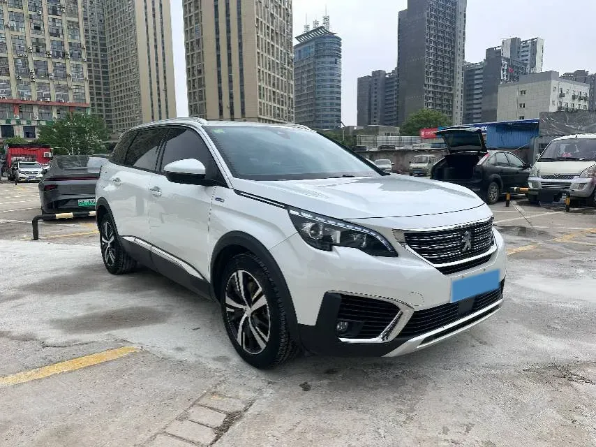 2017 Peugeot 5008 1.8T 204HP L4 6AT,autocango,china used car exporter,china ev exporter,chinese used car exporter,chinese used ev exporter