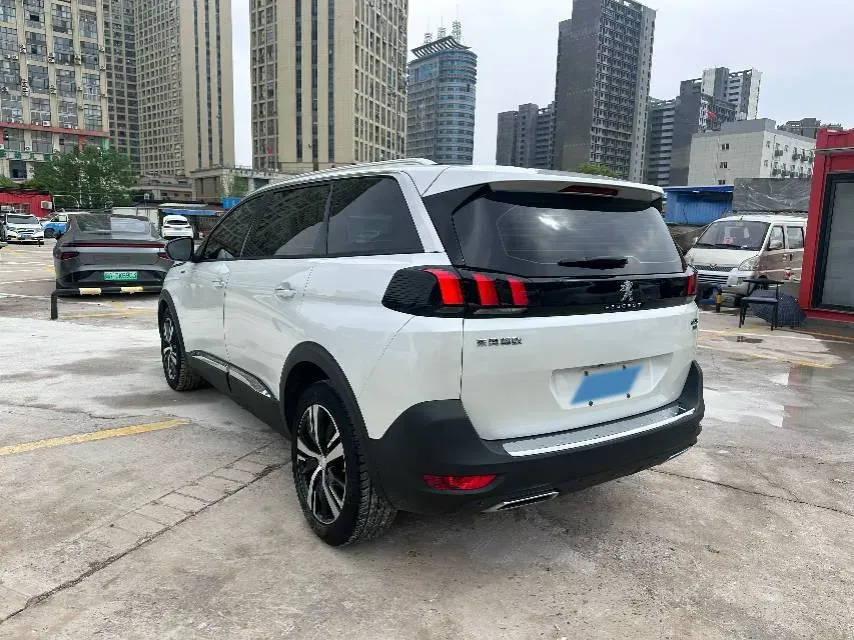 2017 Peugeot 5008 1.8T 204HP L4 6AT,autocango,china used car exporter,china ev exporter,chinese used car exporter,chinese used ev exporter