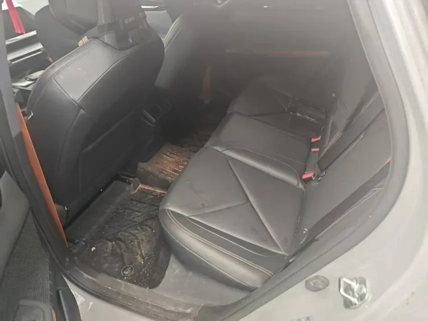 2022 ChangAn UNI-V 1.5T 188HP L4 7DCT,autocango,china used car exporter,china ev exporter,chinese used car exporter,chinese used ev exporter