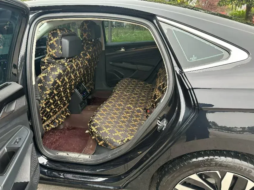 2023 Volkswagen Passat 2.0T 220HP L4 7DCT,autocango,china used car exporter,china ev exporter,chinese used car exporter,chinese used ev exporter