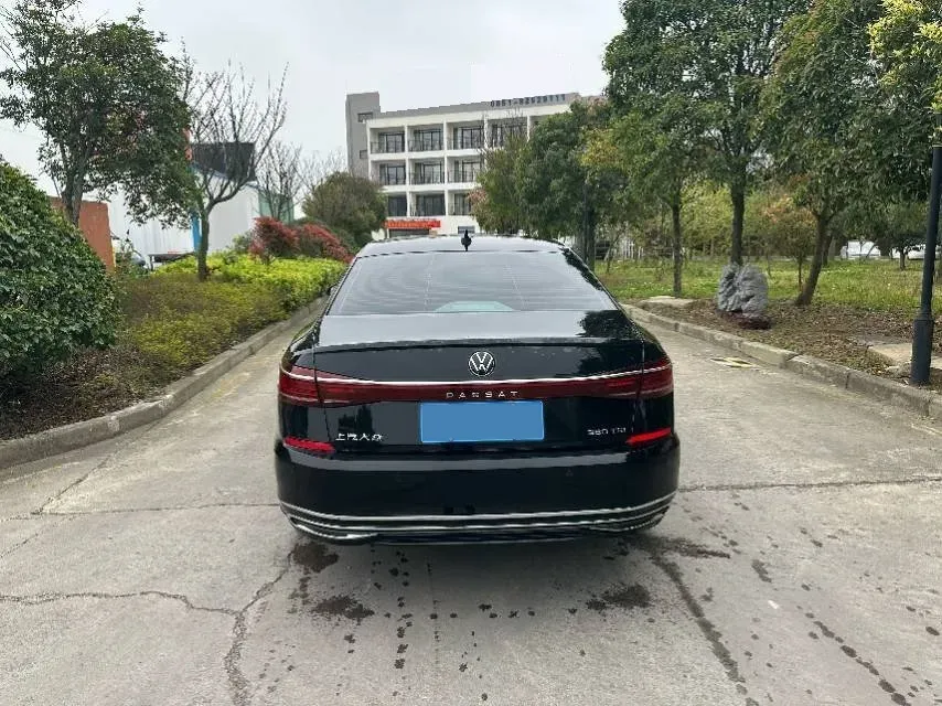 2023 Volkswagen Passat 2.0T 220HP L4 7DCT,autocango,china used car exporter,china ev exporter,chinese used car exporter,chinese used ev exporter