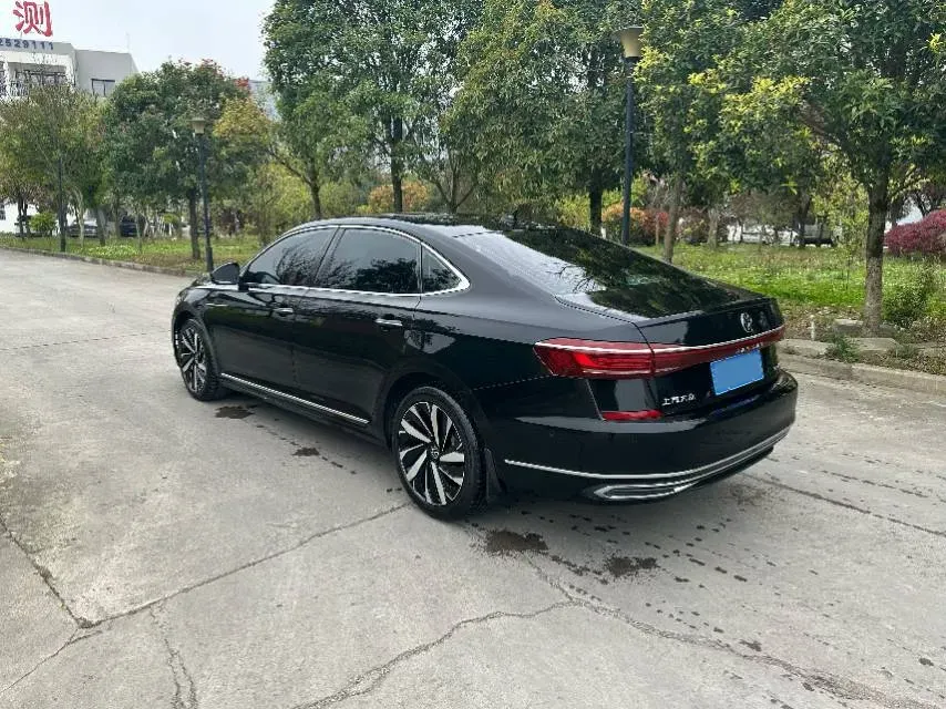 2023 Volkswagen Passat 2.0T 220HP L4 7DCT,autocango,china used car exporter,china ev exporter,chinese used car exporter,chinese used ev exporter