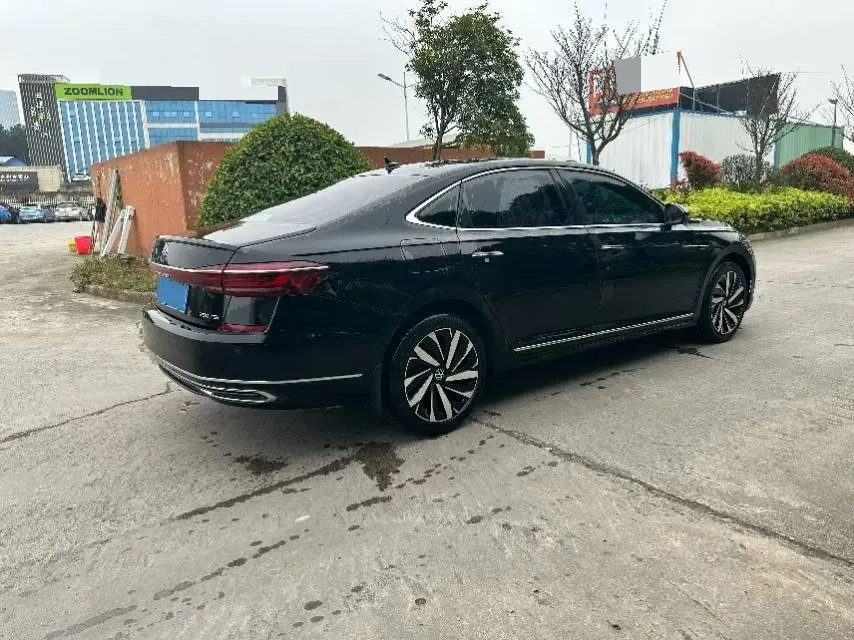 2023 Volkswagen Passat 2.0T 220HP L4 7DCT,autocango,china used car exporter,china ev exporter,chinese used car exporter,chinese used ev exporter