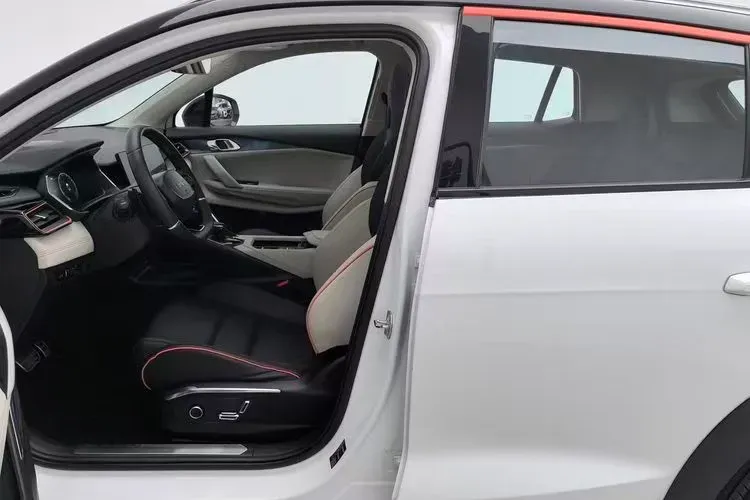 2020 LYNK&CO 06 1.5T 177HP L3 7DCT,autocango,china used car exporter,china ev exporter,chinese used car exporter,chinese used ev exporter