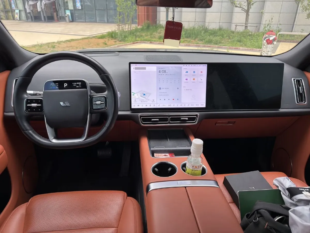 2023 Li L8 Range Extended 154HP REEV 40.9KWH,autocango,china used car exporter,china ev exporter,chinese used car exporter,chinese used ev exporter