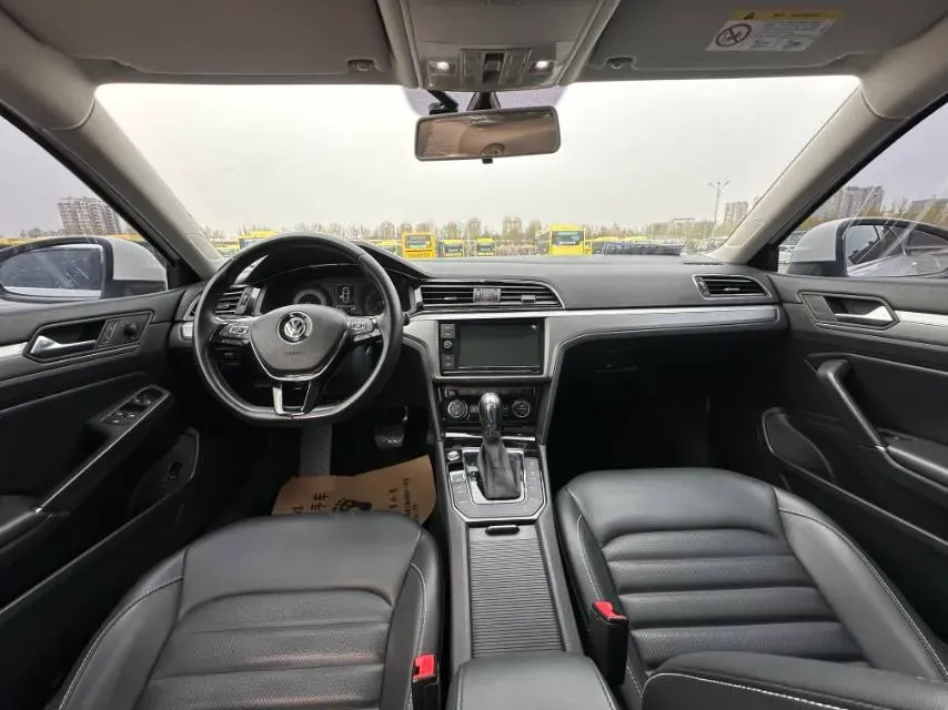 2019 Volkswagen Passat 1.4T 150HP L4 7DCT,autocango,china used car exporter,china ev exporter,chinese used car exporter,chinese used ev exporter