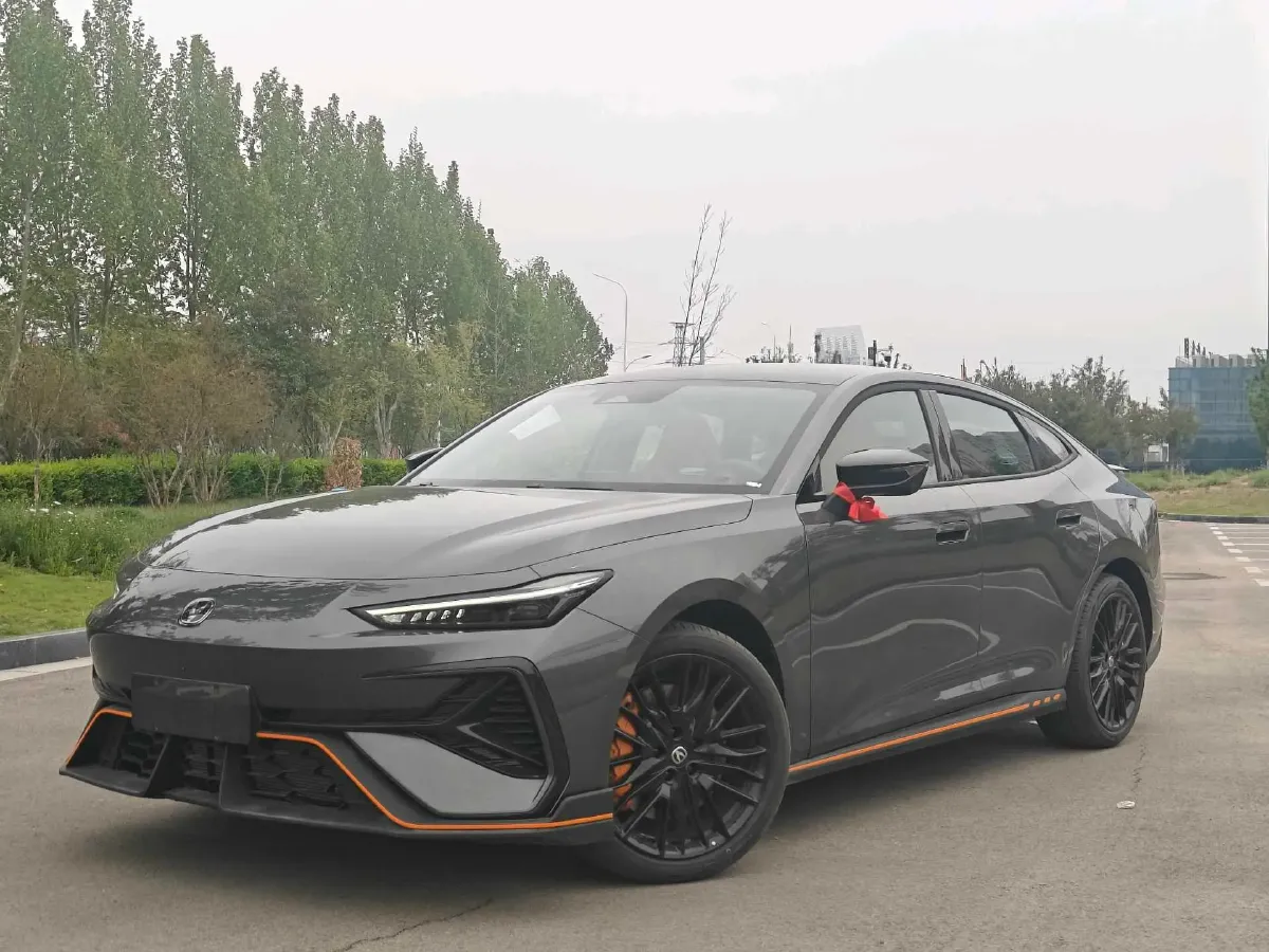 2025 ChangAn UNI-V 2.0T 245HP L4 8AT,autocango,china used car exporter,china ev exporter,chinese used car exporter,chinese used ev exporter