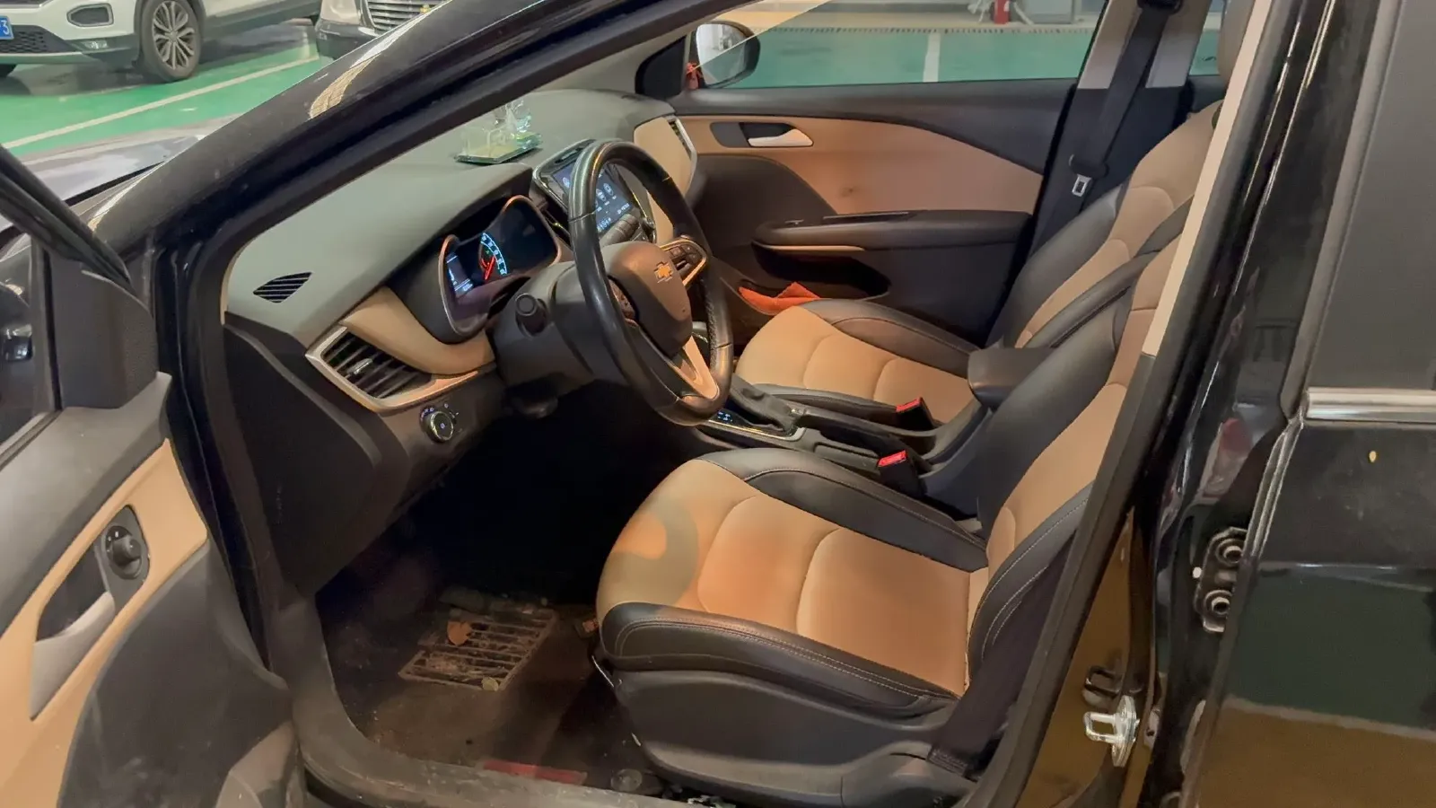 2021 Chevrolet Monza 1.5L 113HP L4 6AT,autocango,china used car exporter,china ev exporter,chinese used car exporter,chinese used ev exporter