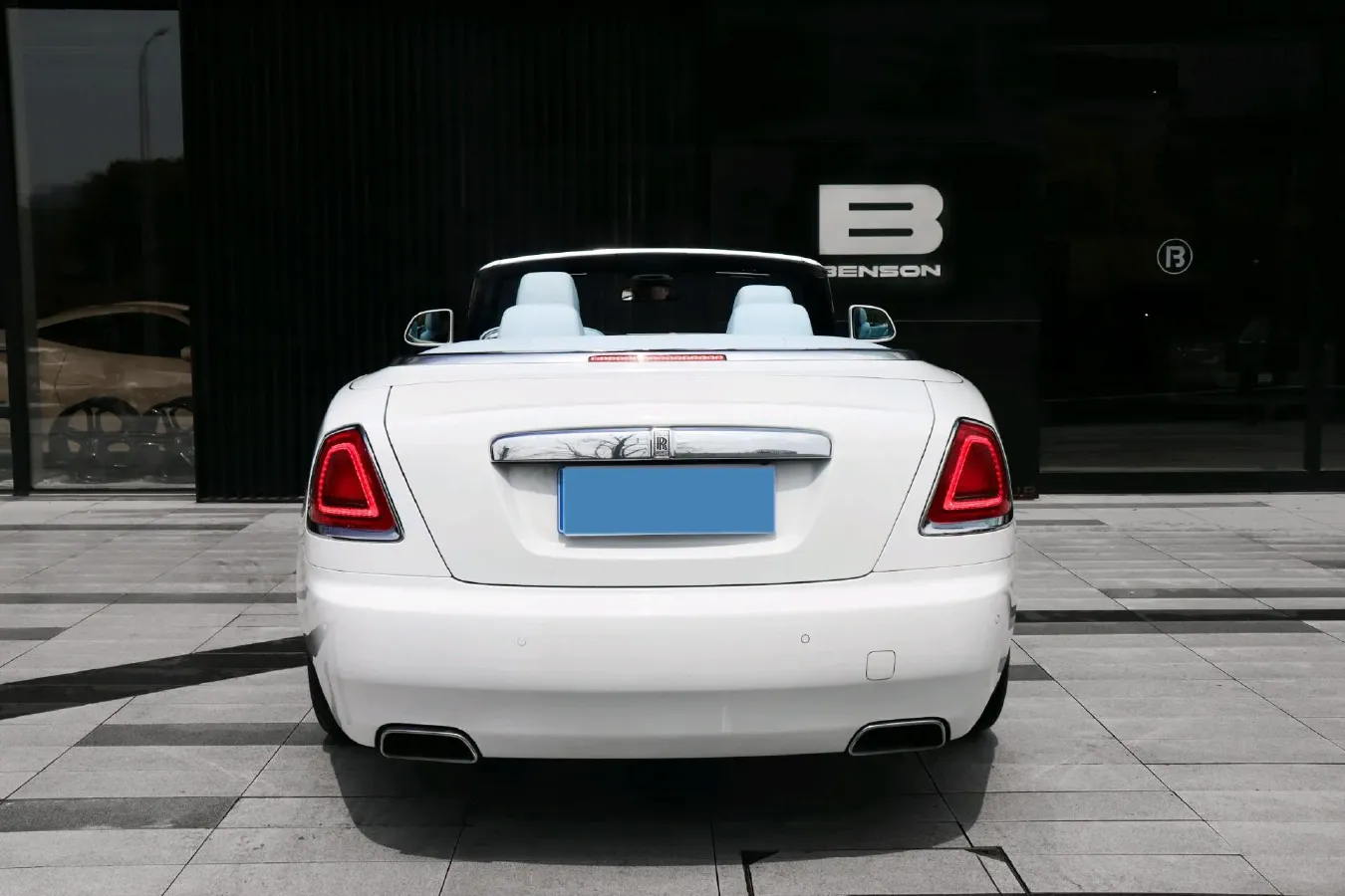 2018 Rolls-Royce Dawn 6.6T 571HP V12 8AT,autocango,china used car exporter,china ev exporter,chinese used car exporter,chinese used ev exporter