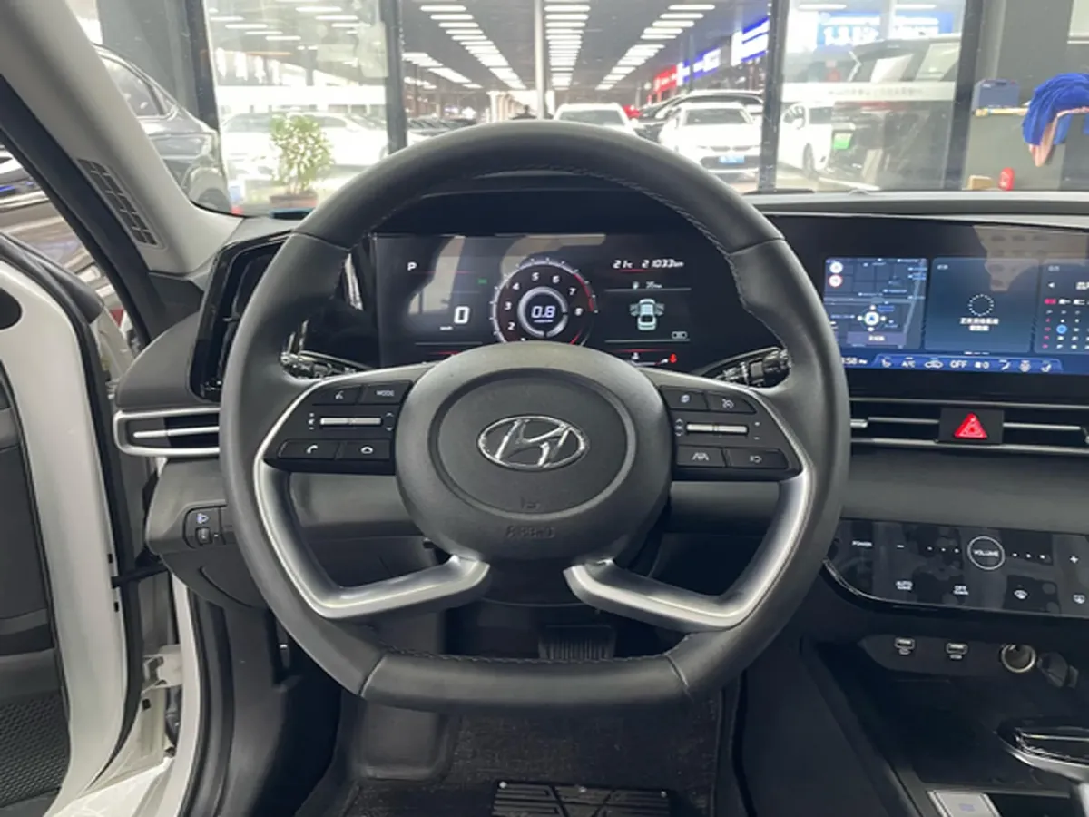 2021 Hyundai Elantra 1.5L 115HP L4 CVT,autocango,china used car exporter,china ev exporter,chinese used car exporter,chinese used ev exporter
