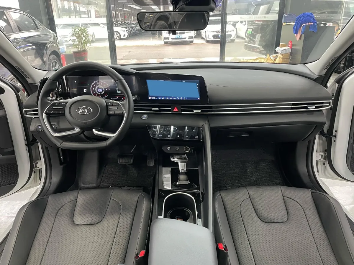 2021 Hyundai Elantra 1.5L 115HP L4 CVT,autocango,china used car exporter,china ev exporter,chinese used car exporter,chinese used ev exporter