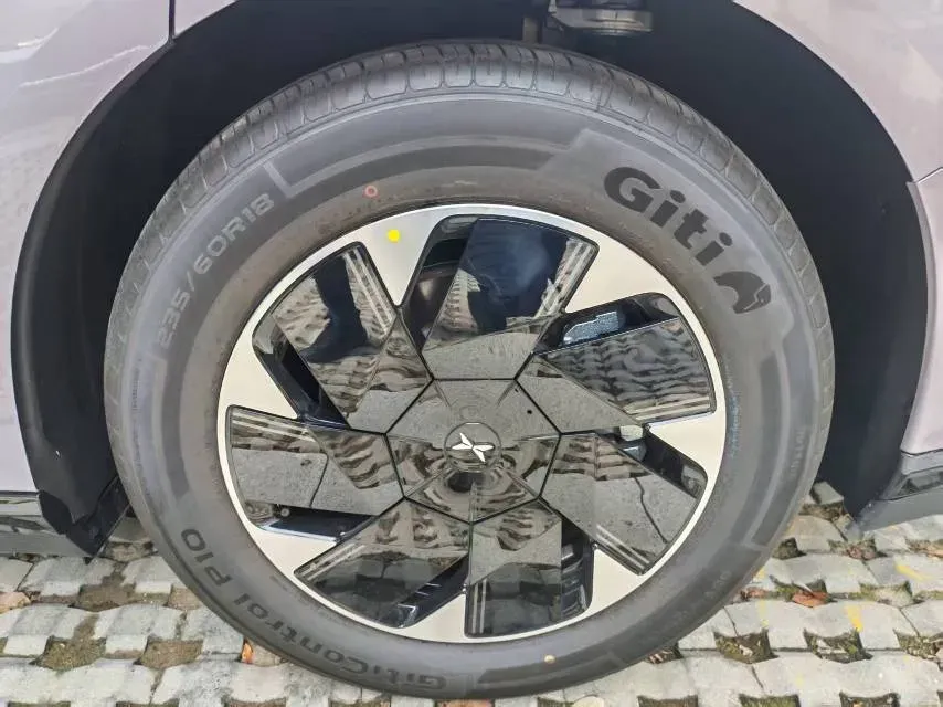 2024 Xpeng P7+ BEV 60.7KWH,autocango,china used car exporter,china ev exporter,chinese used car exporter,chinese used ev exporter