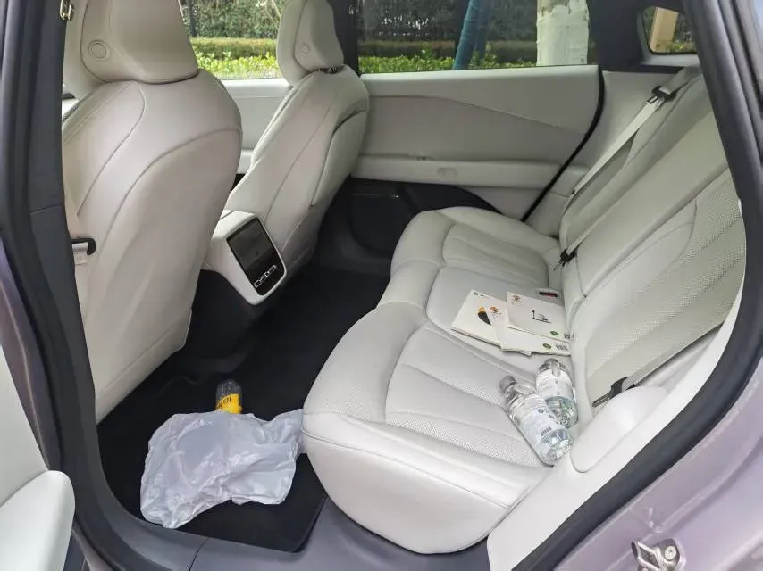 2024 Xpeng P7+ BEV 60.7KWH,autocango,china used car exporter,china ev exporter,chinese used car exporter,chinese used ev exporter