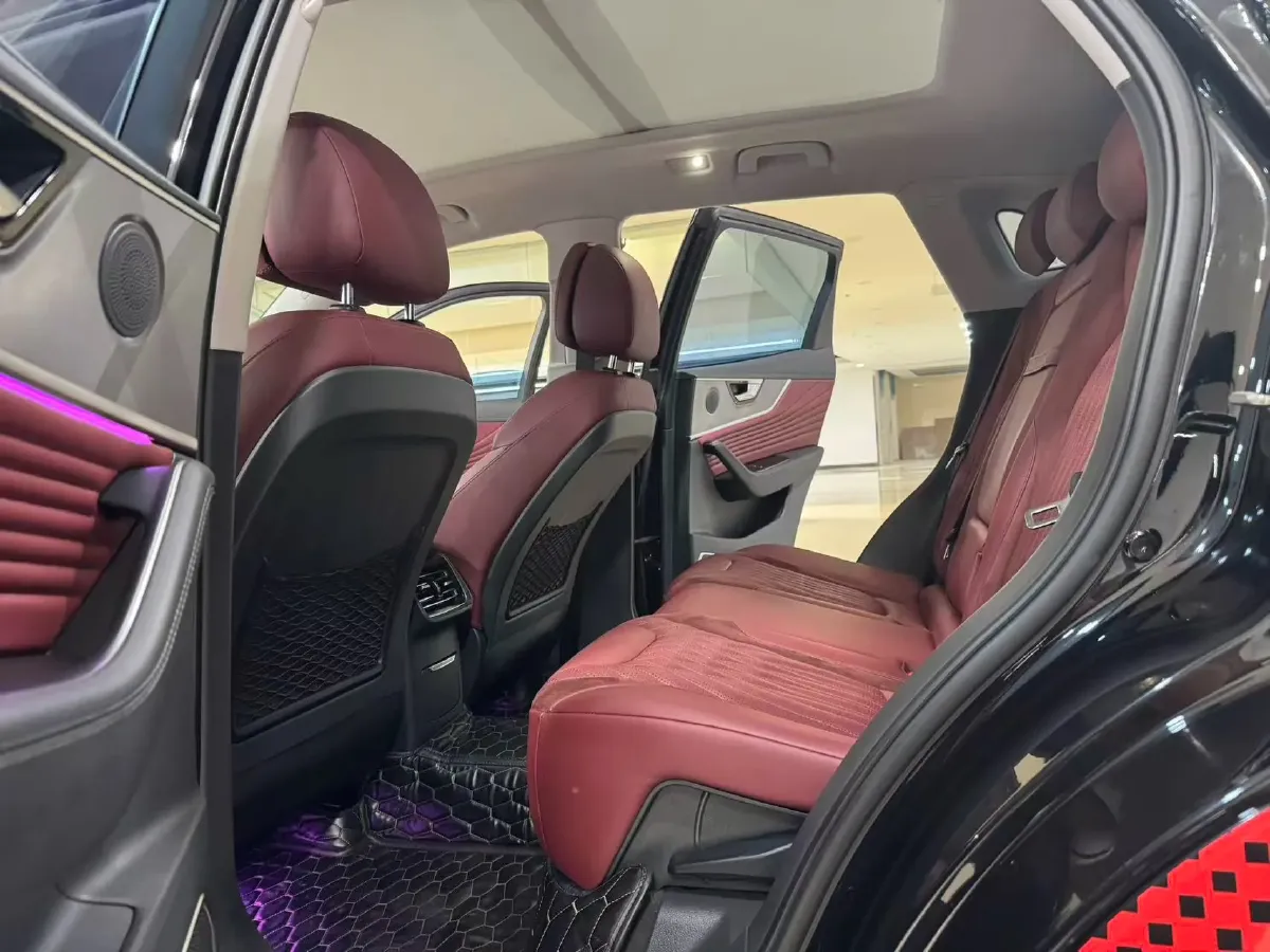 2023 HongQi HS5 2.0T 252HP L4 8AT,autocango,china used car exporter,china ev exporter,chinese used car exporter,chinese used ev exporter