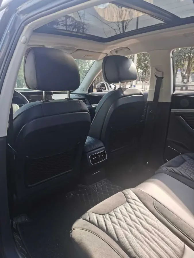 2022 HongQi HS5 2.0T 224HP L4 6AT,autocango,china used car exporter,china ev exporter,chinese used car exporter,chinese used ev exporter