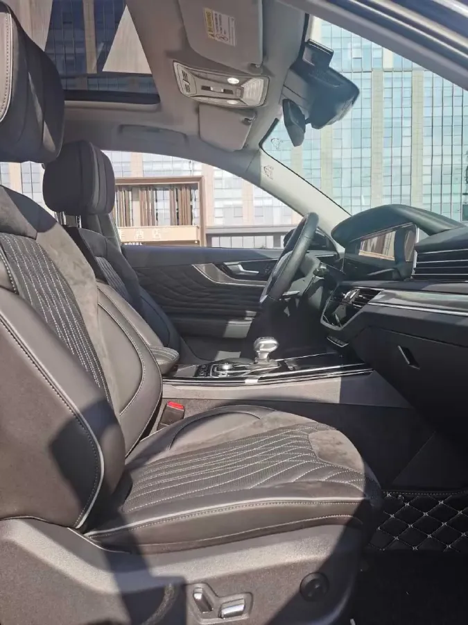 2022 HongQi HS5 2.0T 224HP L4 6AT,autocango,china used car exporter,china ev exporter,chinese used car exporter,chinese used ev exporter