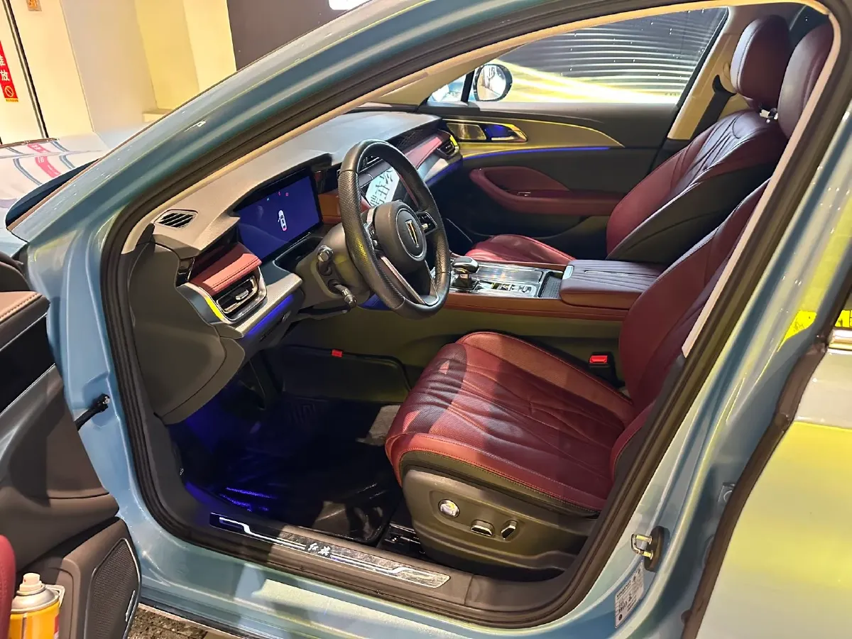 2023 HongQi H5 2.0T 224HP L4 8AT,autocango,china used car exporter,china ev exporter,chinese used car exporter,chinese used ev exporter