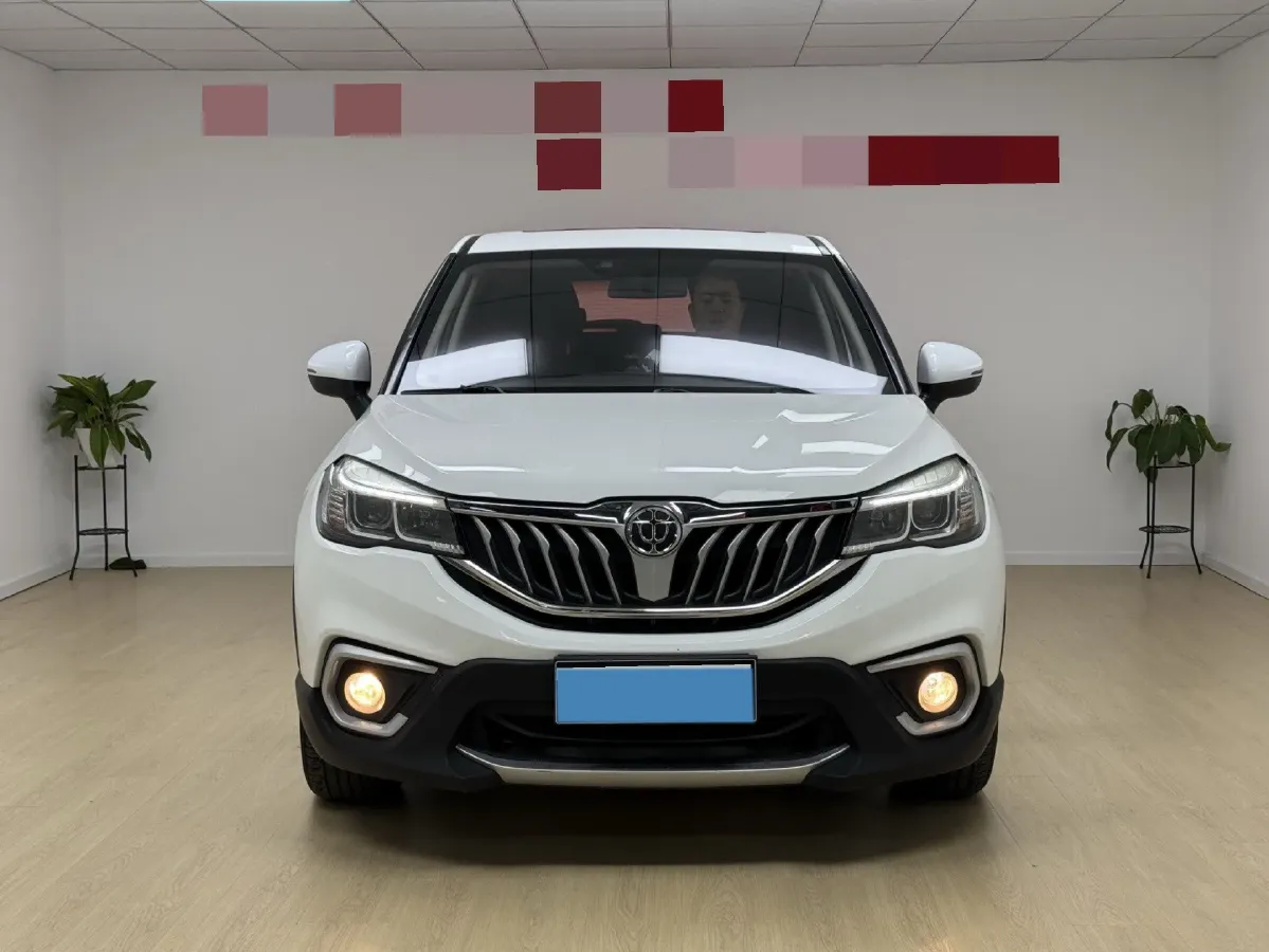 2017 Brilliance Auto V3 1.5L 112HP L4 5AT,autocango,china used car exporter,china ev exporter,chinese used car exporter,chinese used ev exporter