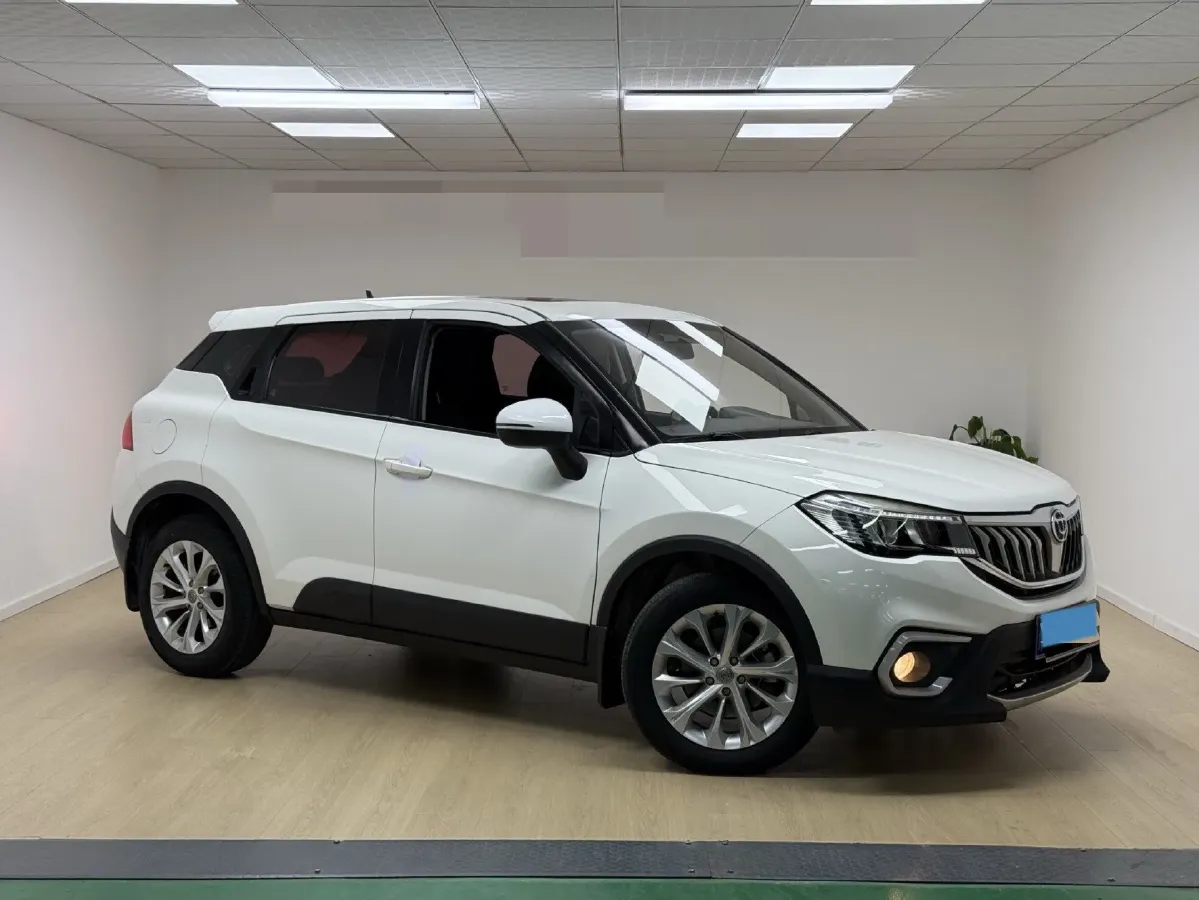 2017 Brilliance Auto V3 1.5L 112HP L4 5AT,autocango,china used car exporter,china ev exporter,chinese used car exporter,chinese used ev exporter