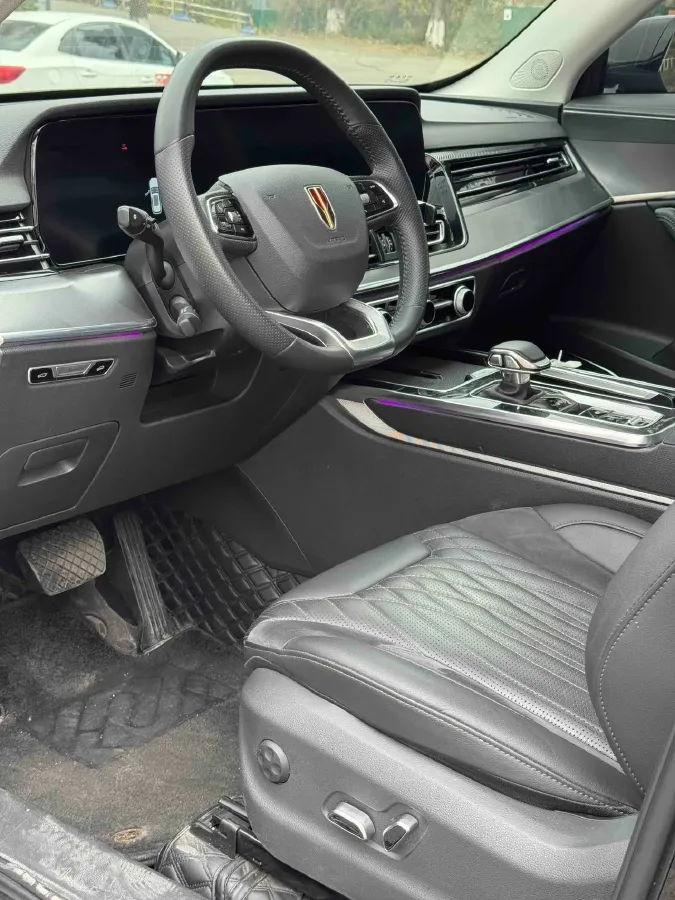 2025 HongQi HS5 2.0T 252HP L4 8AT,autocango,china used car exporter,china ev exporter,chinese used car exporter,chinese used ev exporter